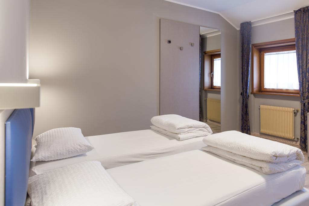 Albergo Montenegro Maniago Eksteriør bilde