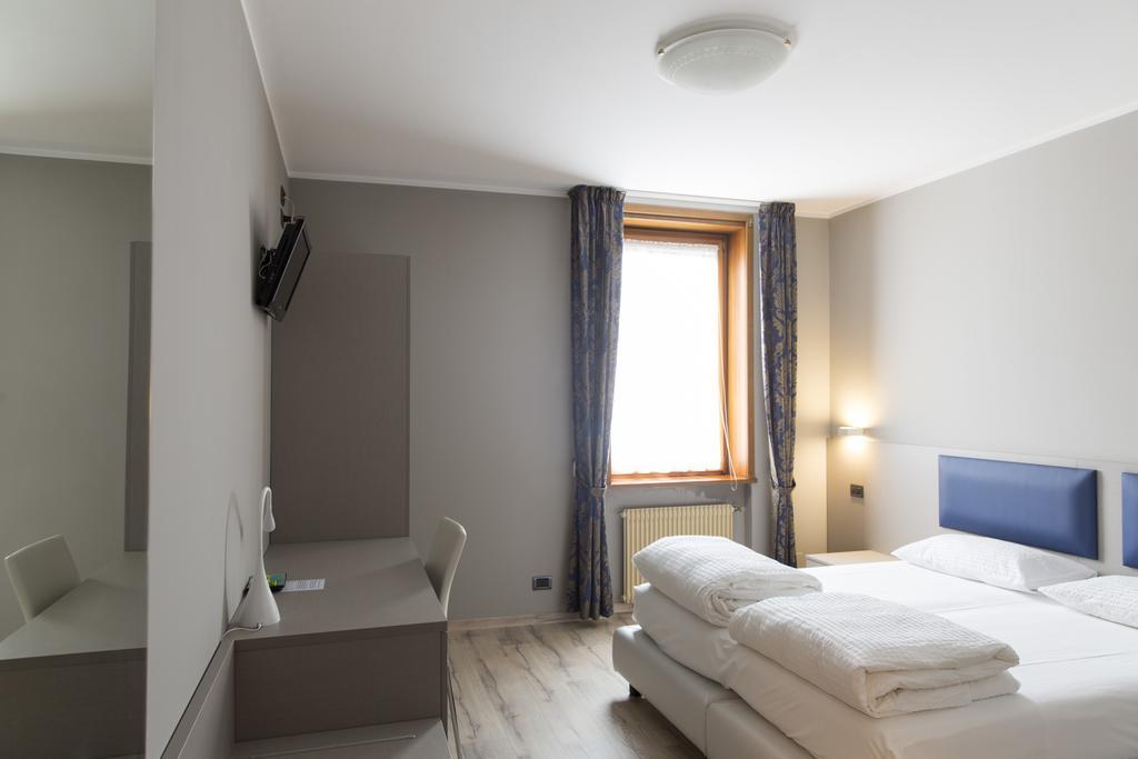 Albergo Montenegro Maniago Eksteriør bilde