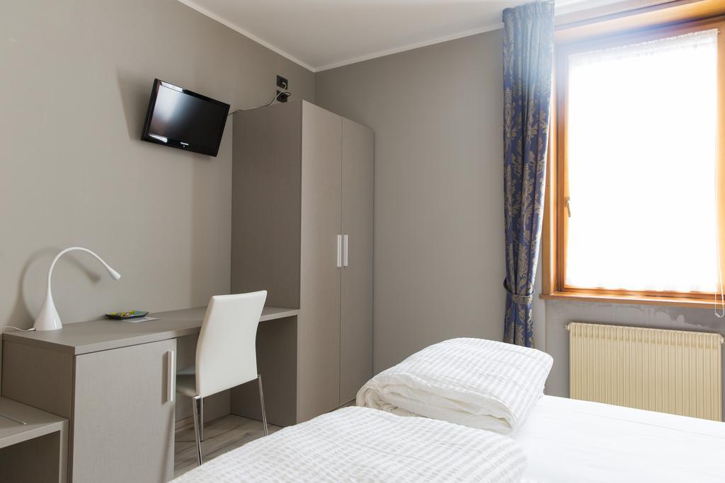 Albergo Montenegro Maniago Eksteriør bilde